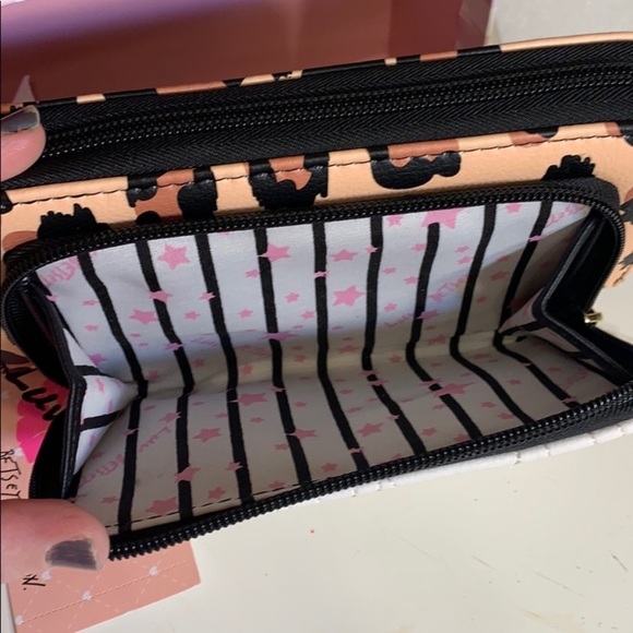 Betsey Johnson Wallet NWT - Picture 6 of 8